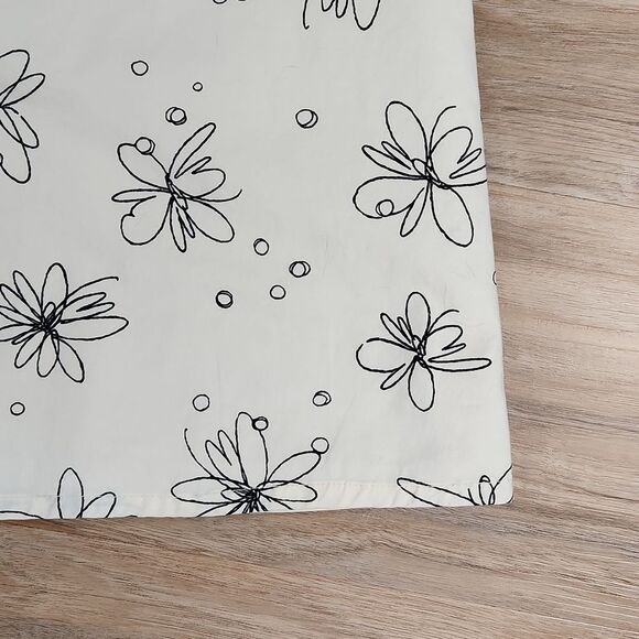 🔺️Rafaella Cream & Black Floral Lightweight Skirt Size 8 - Picture 7 of 9